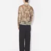 Das übergroße beige Madaillon-Oberteil Das übergroße beige Madaillon-Oberteil