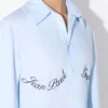 Das blaue Hemd mit Jean Paul Gaultier-Print Das blaue Hemd mit Jean Paul Gaultier-Print