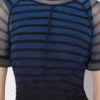 Das kurze 3D-Streifen-Kleid Das kurze 3D-Streifen-Kleid