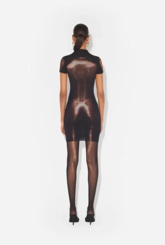 Das kurze bronzefarbene „Body Dust“-Kleid