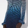 Das lange 3D-Streifen-Kleid Das lange 3D-Streifen-Kleid