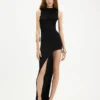 Das lange asymmetrische Kleid Das lange asymmetrische Kleid