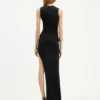 Das lange asymmetrische Kleid Das lange asymmetrische Kleid