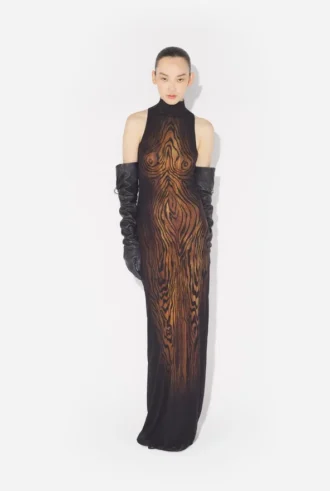 Das lange, drapierte „Wood“-Kleid