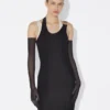 Das schwarze drapierte Doppelkleid