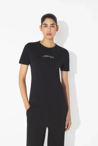das schwarze jpg baby tee 1 330x491 - Das schwarze JPG-Baby-Tee
