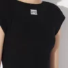 Das schwarze Patch-Hemd Das schwarze Patch-Hemd