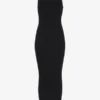Das schwarze Piercing-Kleid