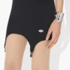Das schwarze Strumpfhalter-Kleid Das schwarze Strumpfhalter-Kleid