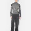 Der graue Pullover mit Lorbeer-Stempel Der graue Pullover mit Lorbeer-Stempel