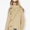 Der Trenchcoat mit Kapuze