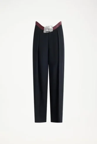 Die Curved-Anzughose als Hose