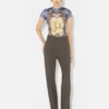 Die Hose mit Knopfloch