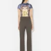 Die Hose mit Knopfloch